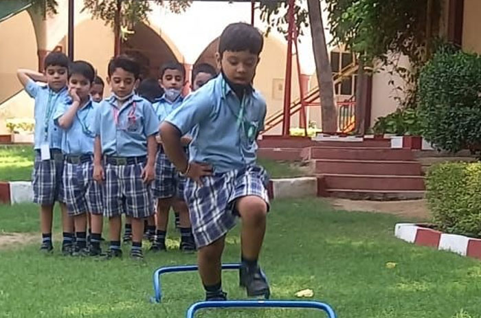 American Montessori Public School