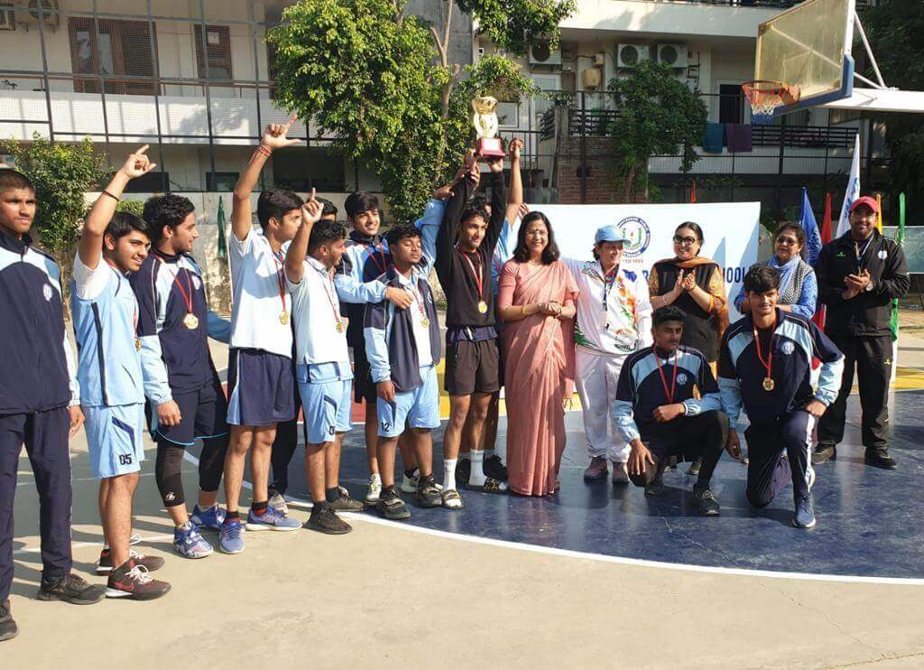 American Montessori Public School