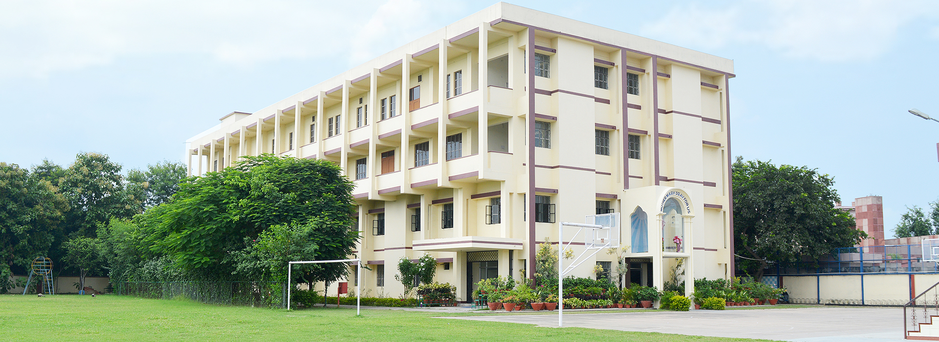 Stella Maris Inter College Lucknow